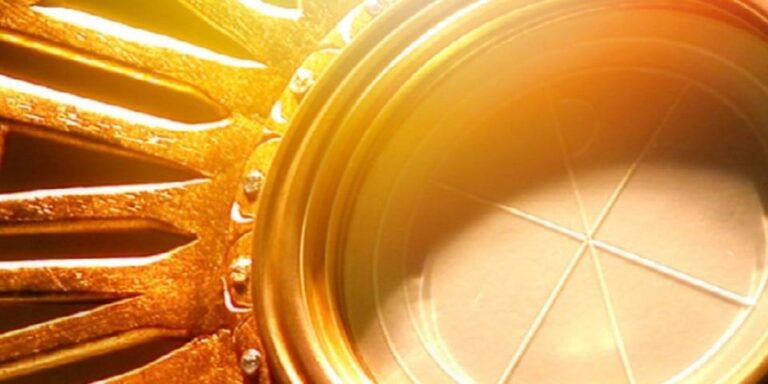 One-hour Adoration on Saturdays is back